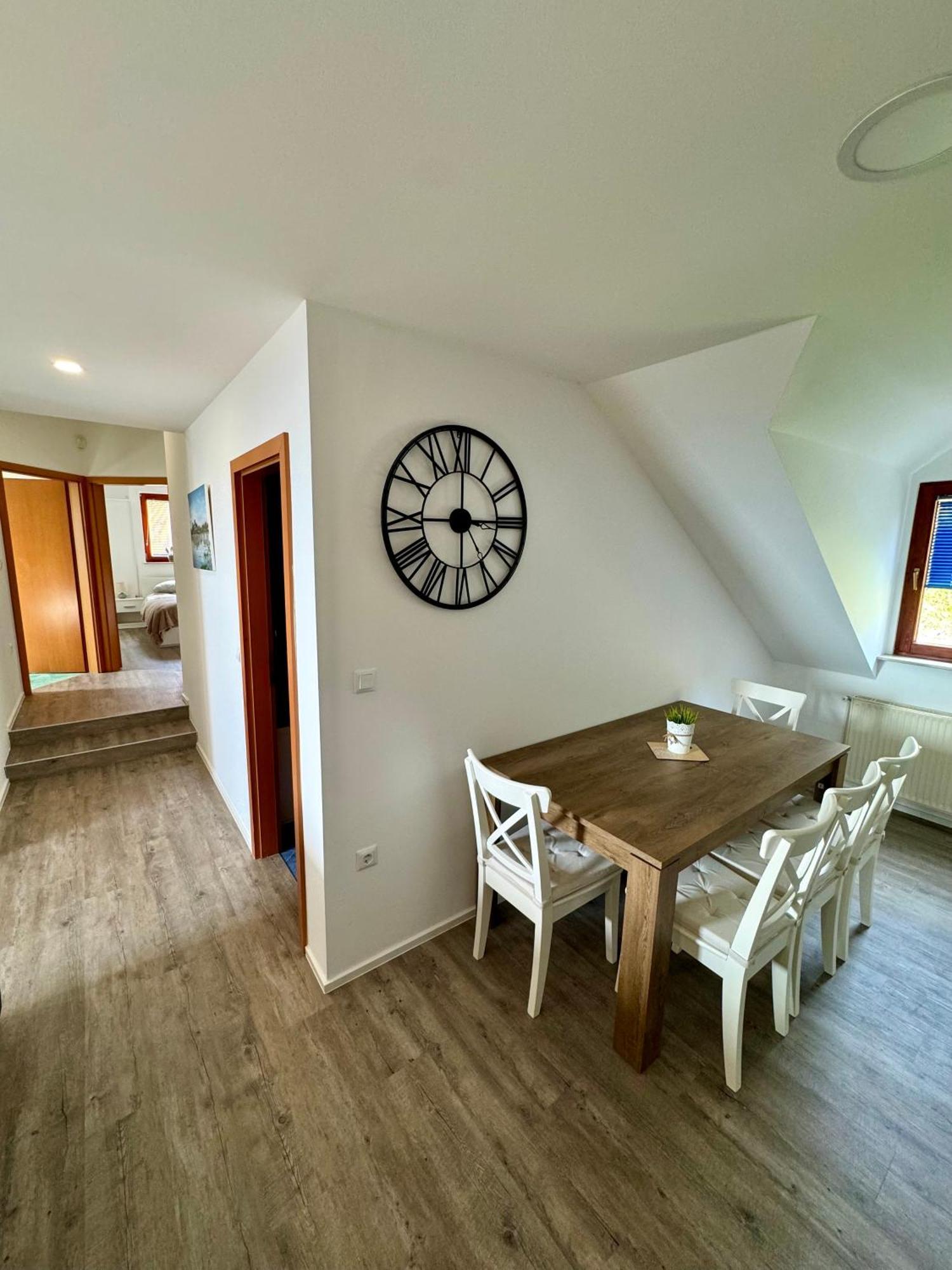 Sunny Oak Estate Apartman Menges